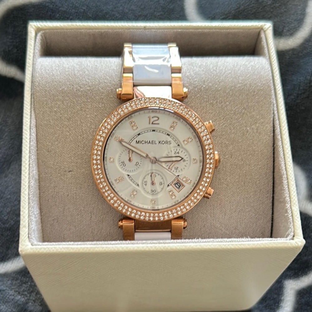 Michael Kors “Parker Chronograph” Women's Watch in Rose Gold and White